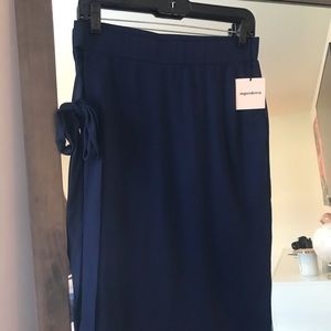 High slit midi skirt